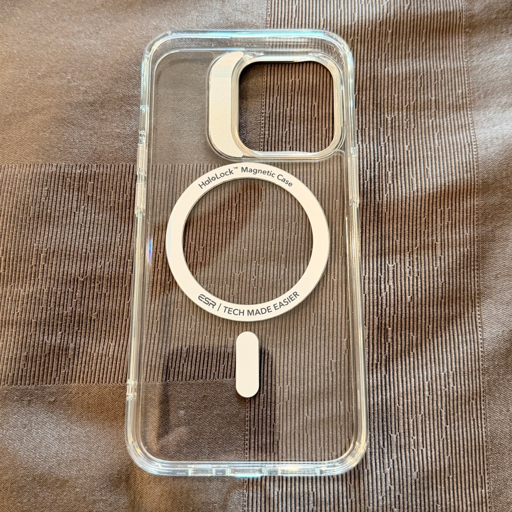 ESR Clear MagSafe-Compatible iPhone 13 Pro Case - Picture 2 of 4